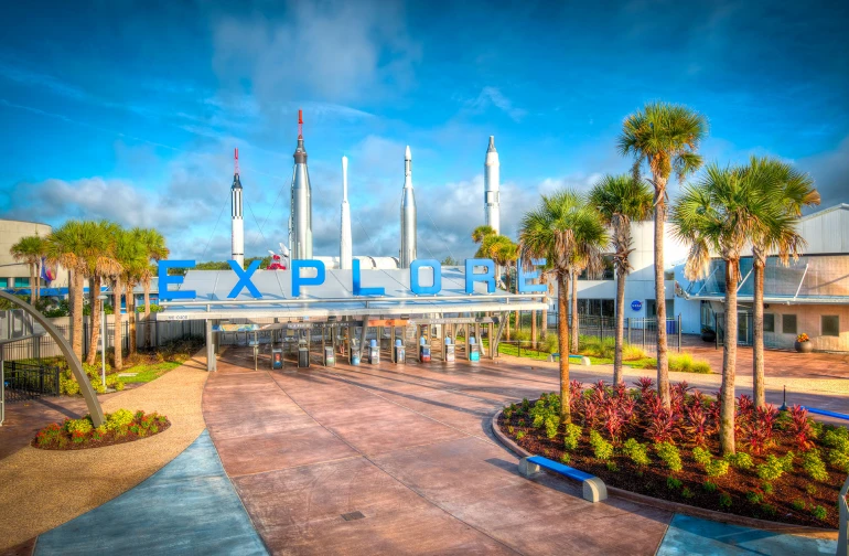 kennedy_space_centre_visitor_complex - vacation spots in florida 